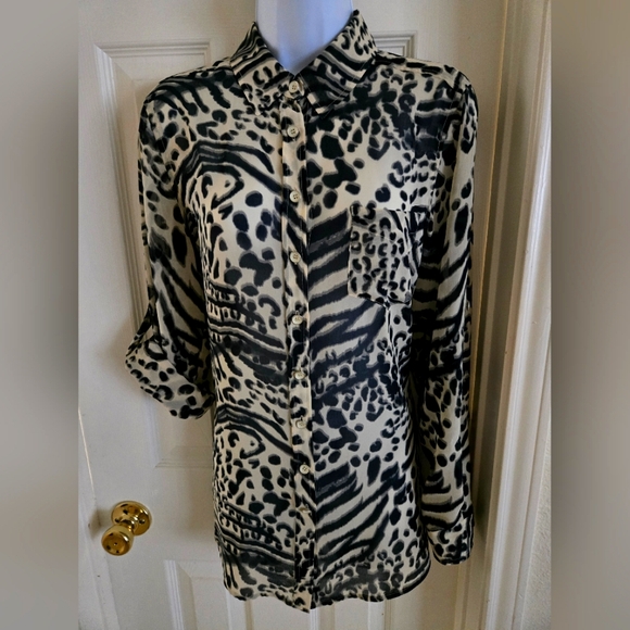 Moda‎ International Animal Print Button-Up Shirt Women's Size Small Black/Cream - Picture 1 of 8